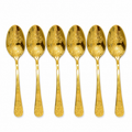 Set van zes kleine gouden lepels met barok motief