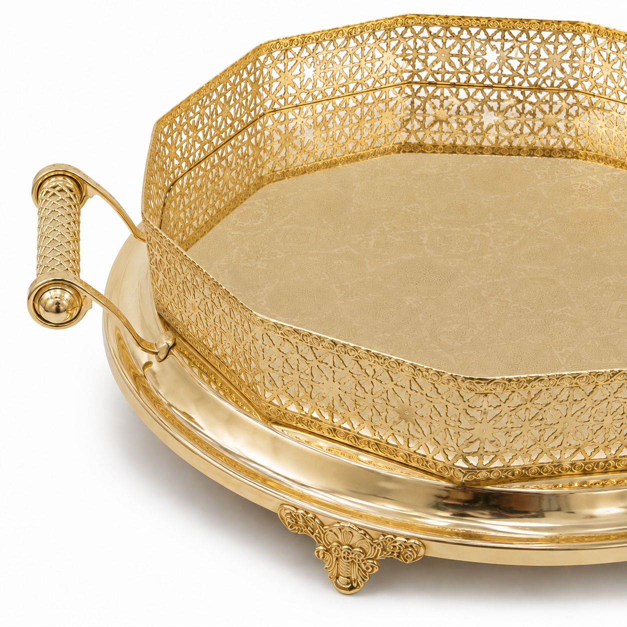 Detail van traditioneel Marokkaans dienblad in goud